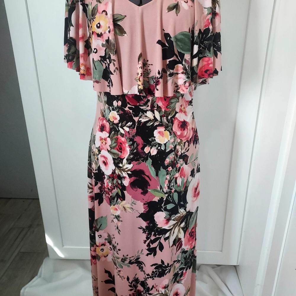 Floral Pink Maxi Dress - Picture 5 of 8